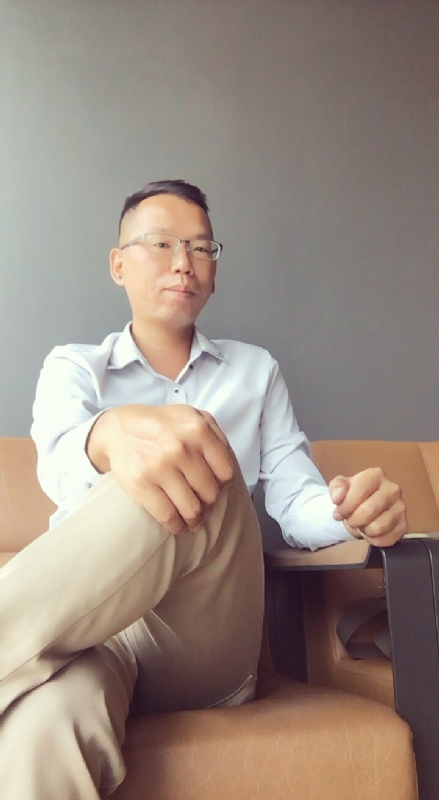 LI的第一张照片--桃园交友中心