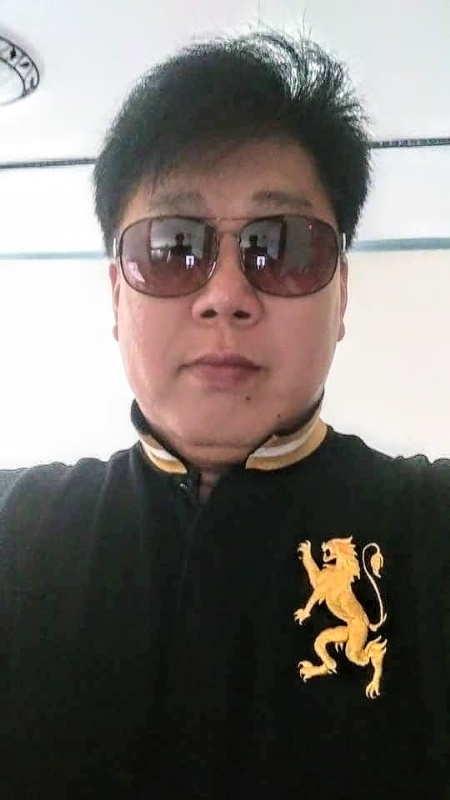 含笑半步癲的第一张照片--桃园交友中心